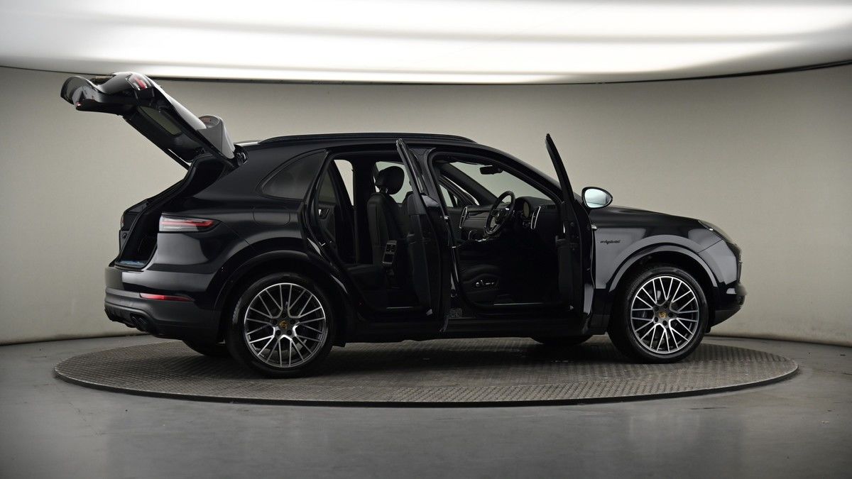 More views of Porsche Cayenne