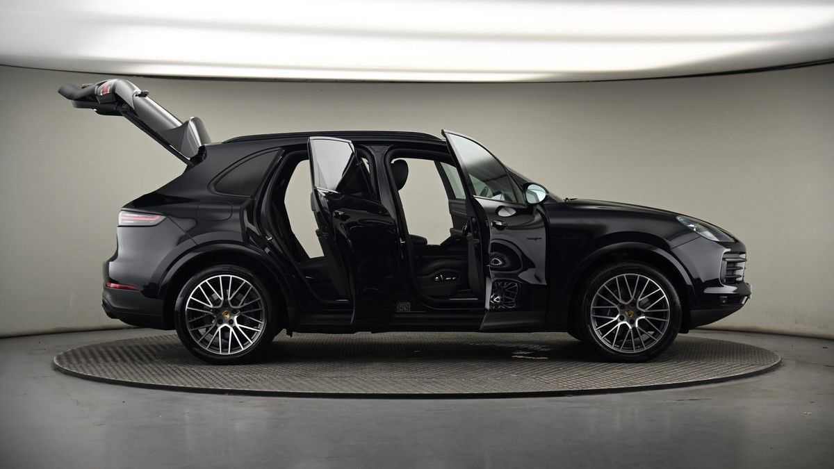 More views of Porsche Cayenne