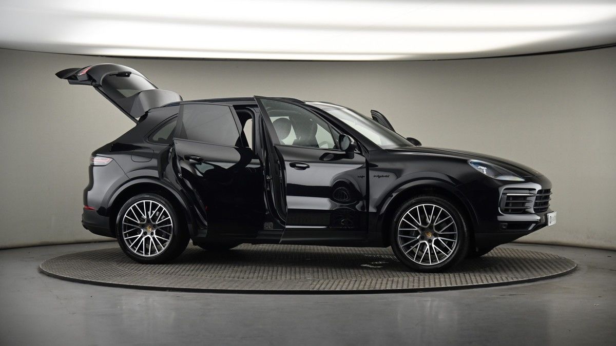 More views of Porsche Cayenne