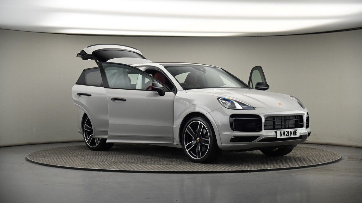 More views of Porsche Cayenne