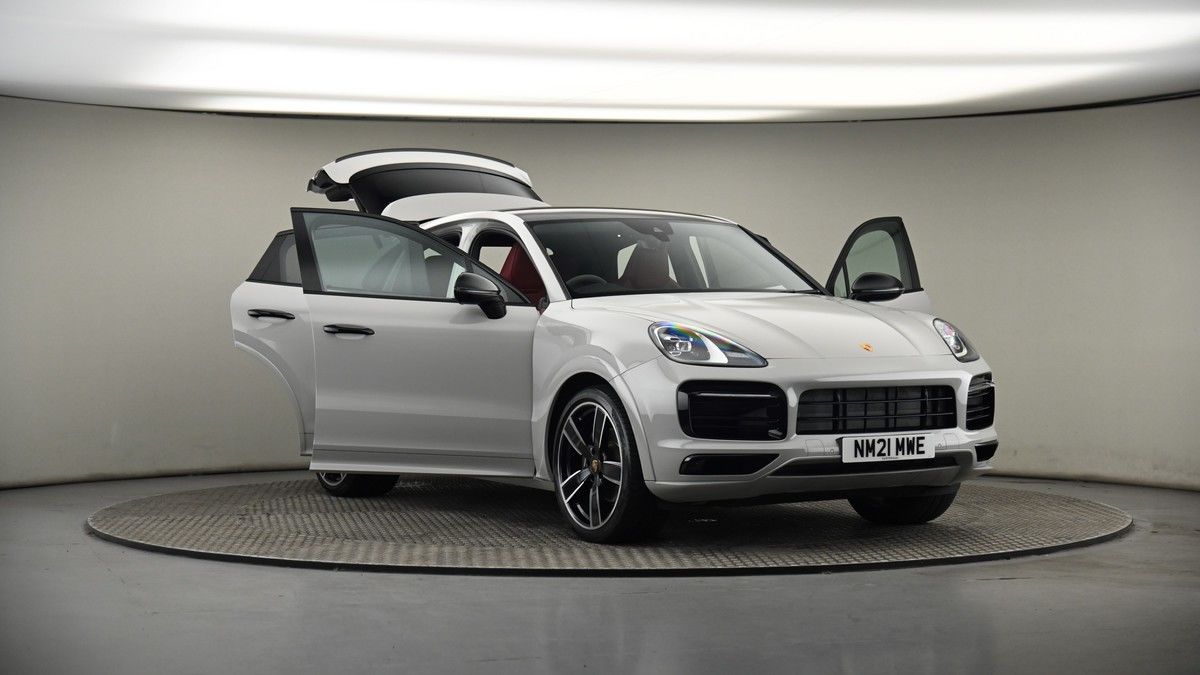 More views of Porsche Cayenne