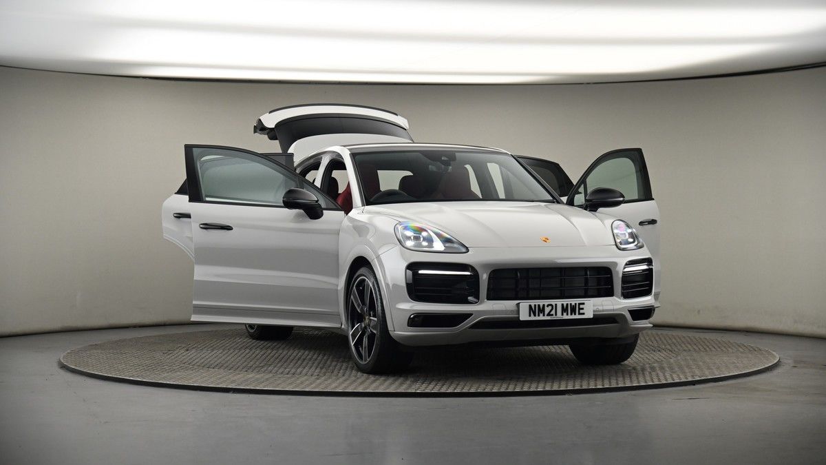 More views of Porsche Cayenne