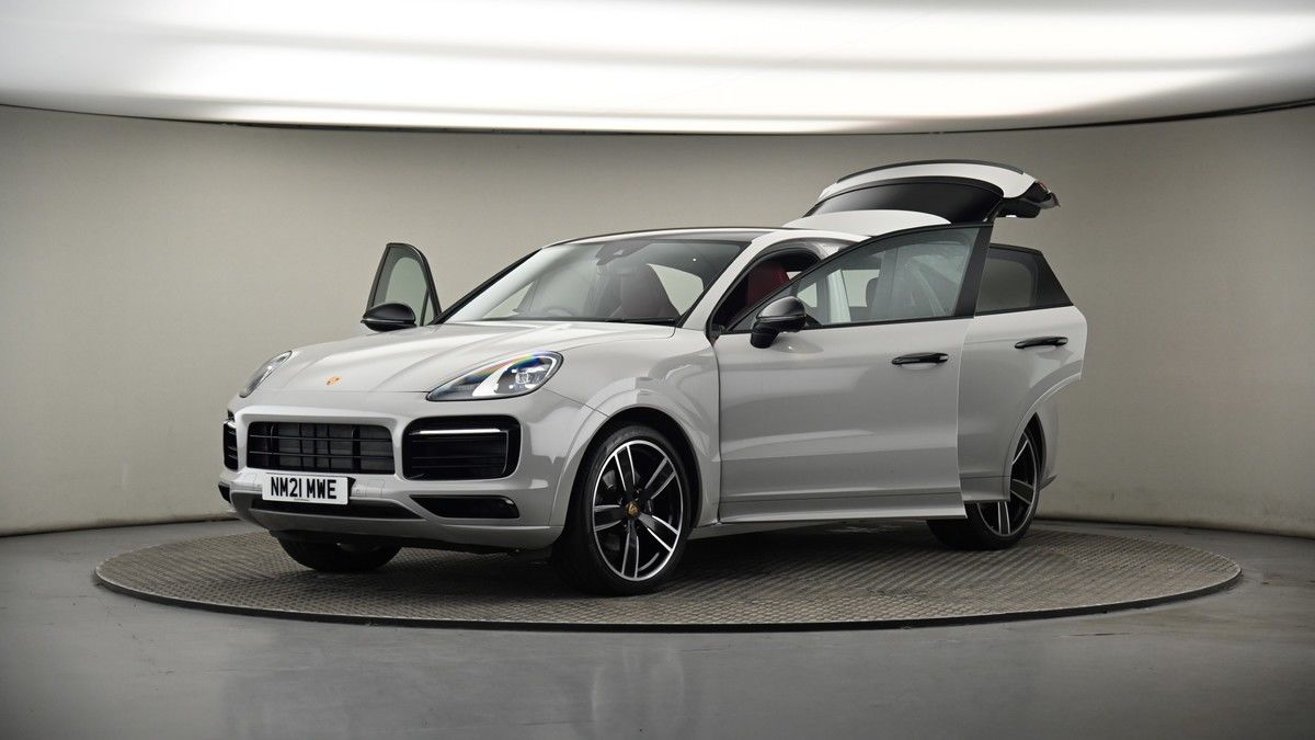 More views of Porsche Cayenne