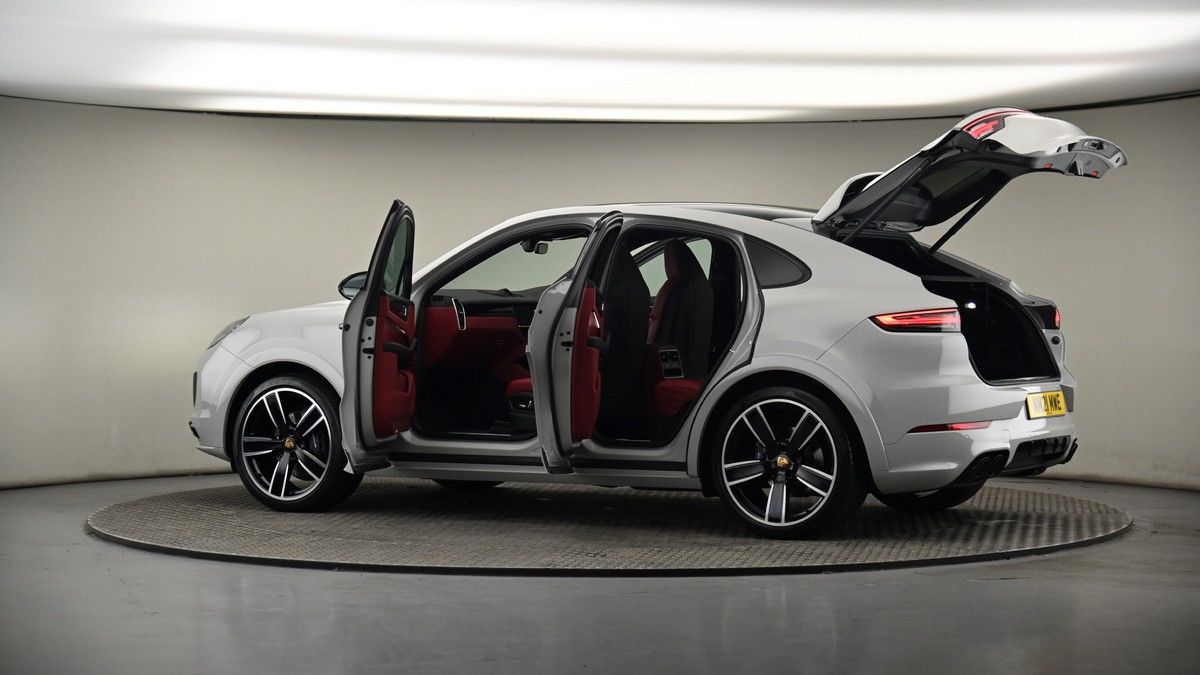 More views of Porsche Cayenne