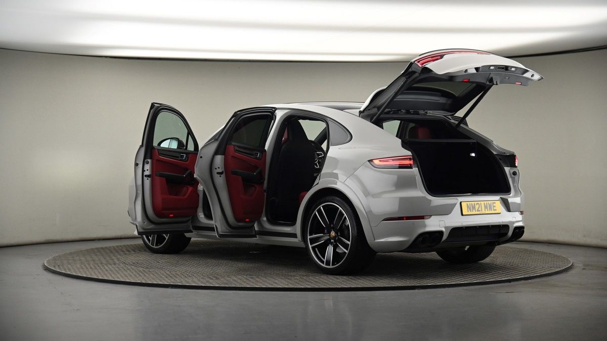 More views of Porsche Cayenne