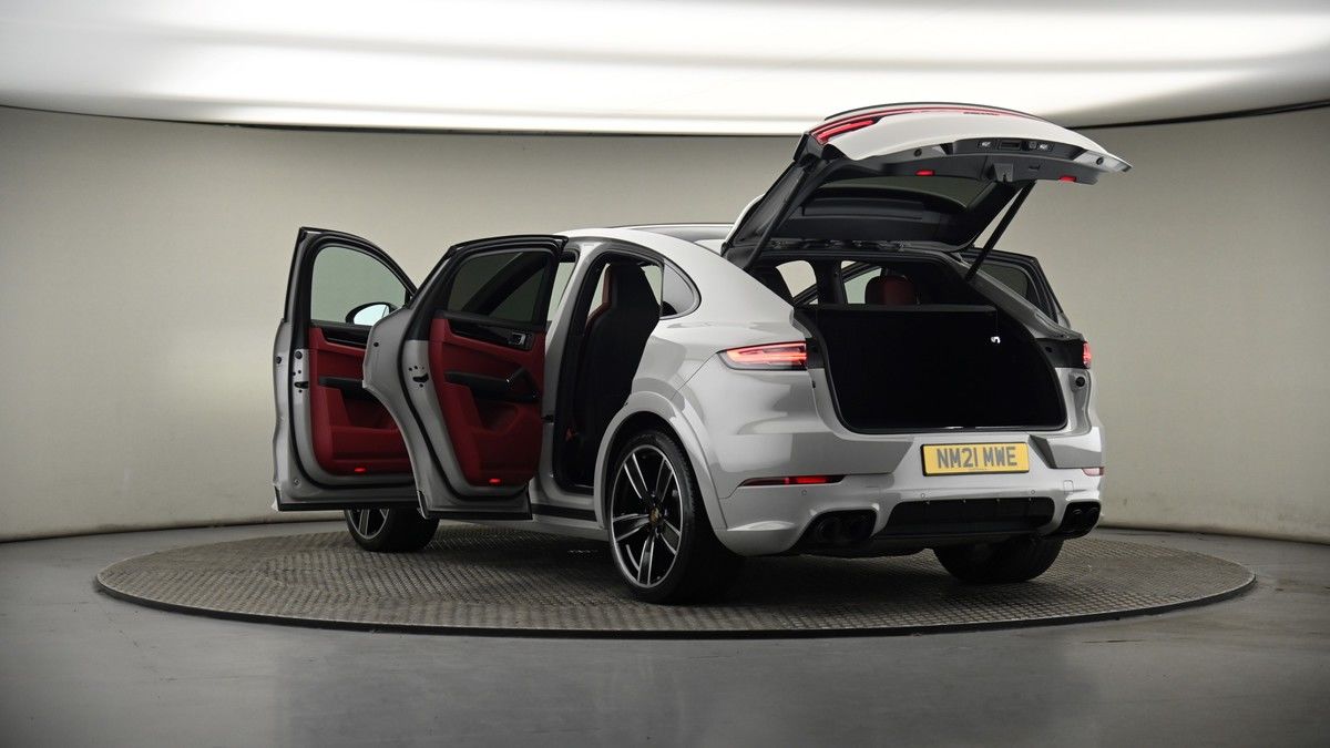 Porsche Cayenne Image 8