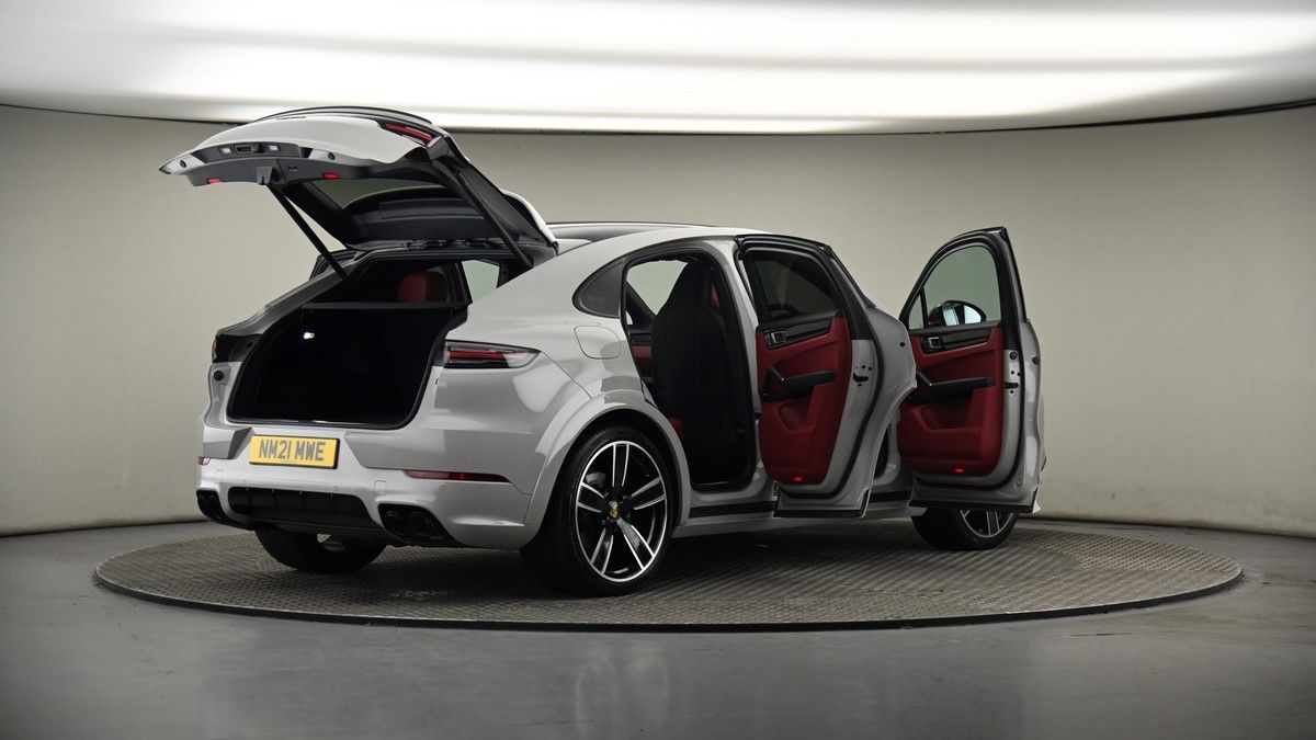 More views of Porsche Cayenne