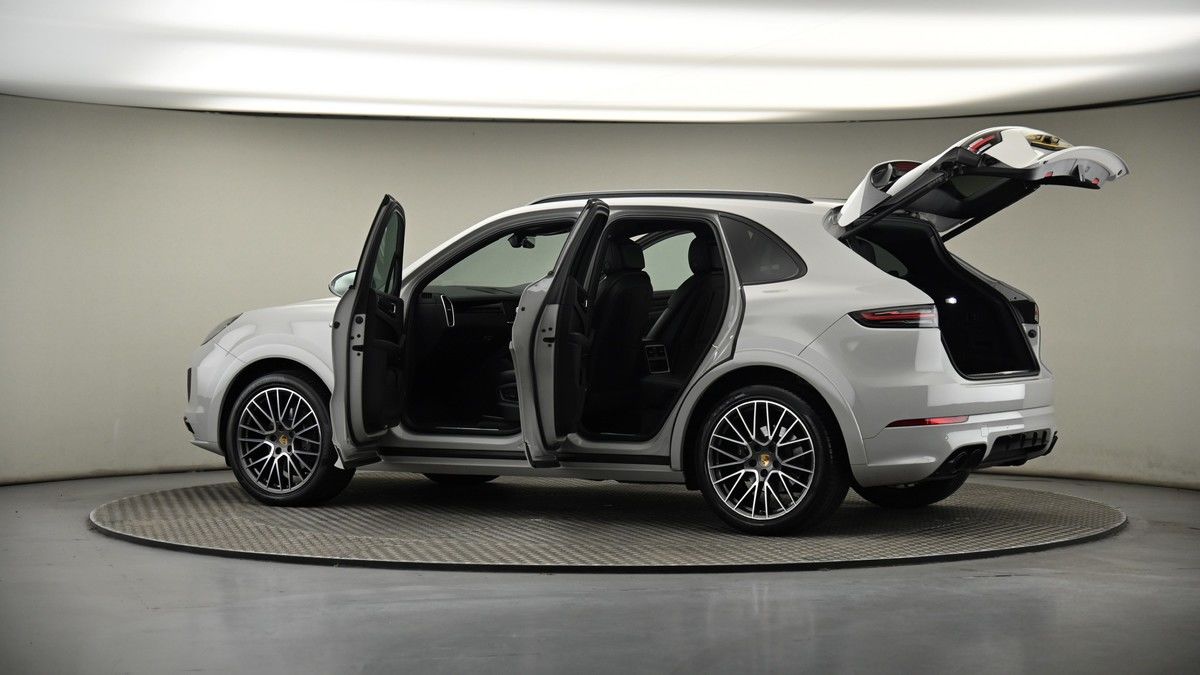 More views of Porsche Cayenne