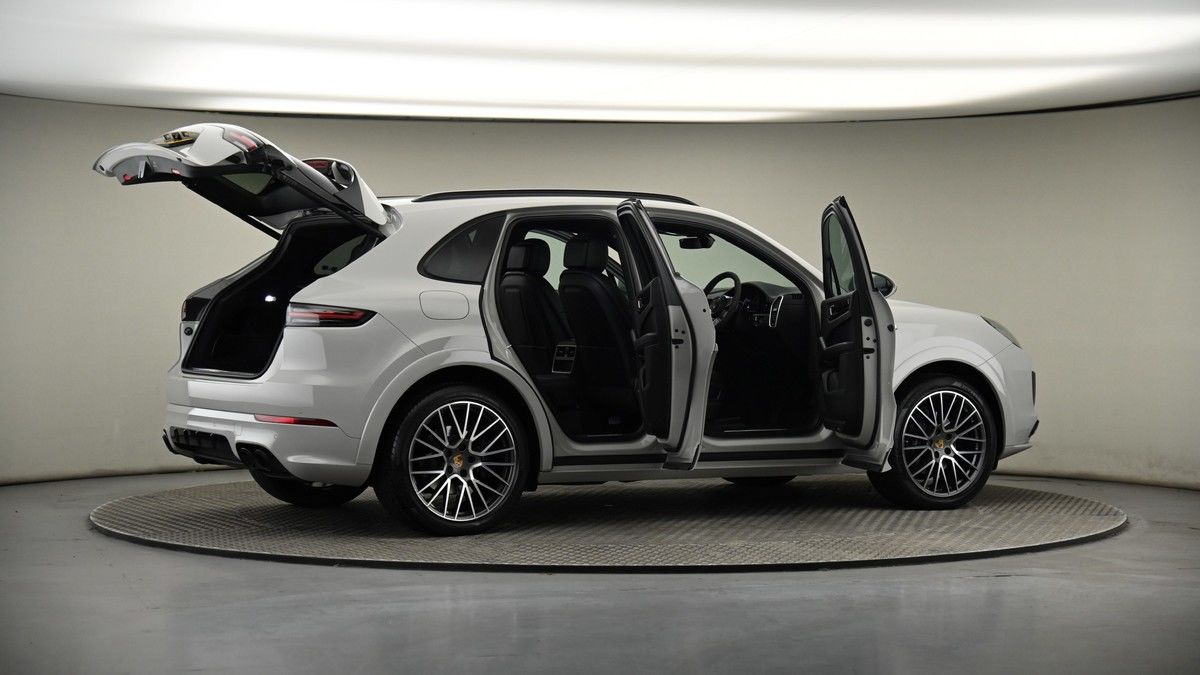 More views of Porsche Cayenne