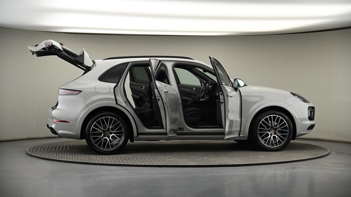 More views of Porsche Cayenne