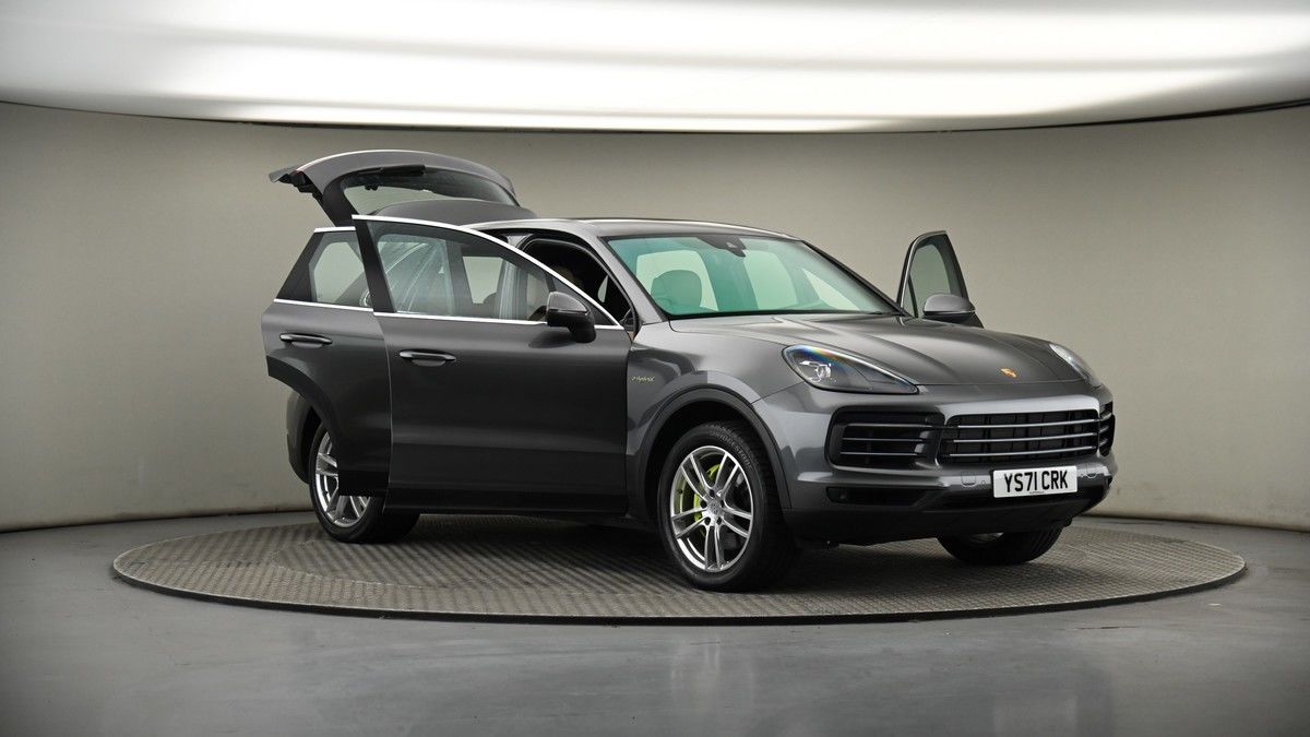 More views of Porsche Cayenne