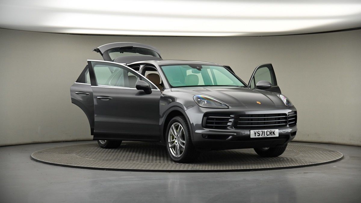 More views of Porsche Cayenne