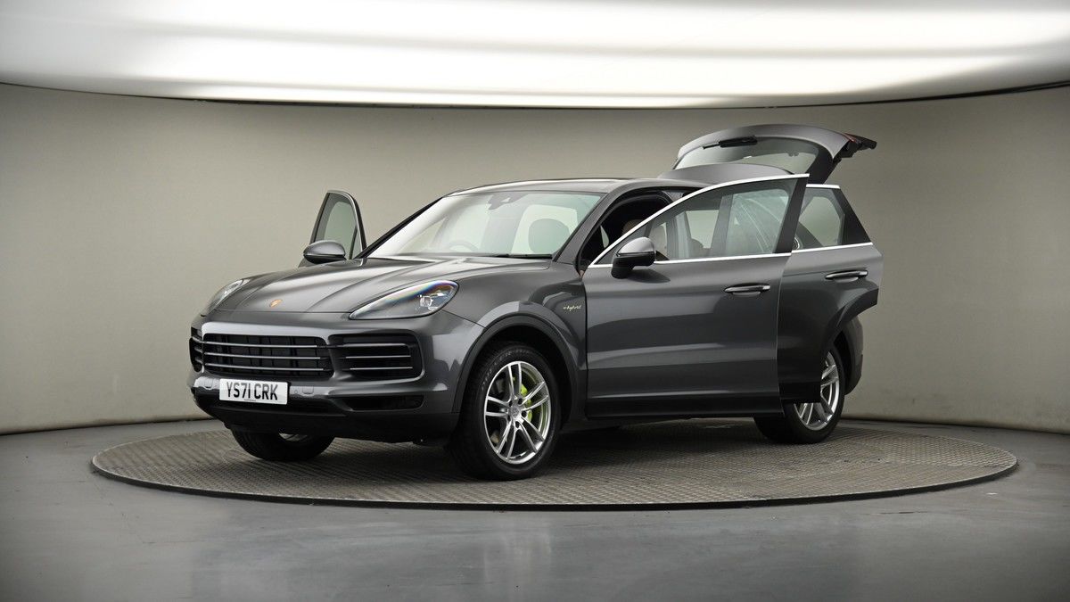 More views of Porsche Cayenne