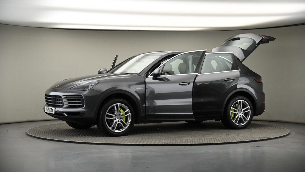 More views of Porsche Cayenne