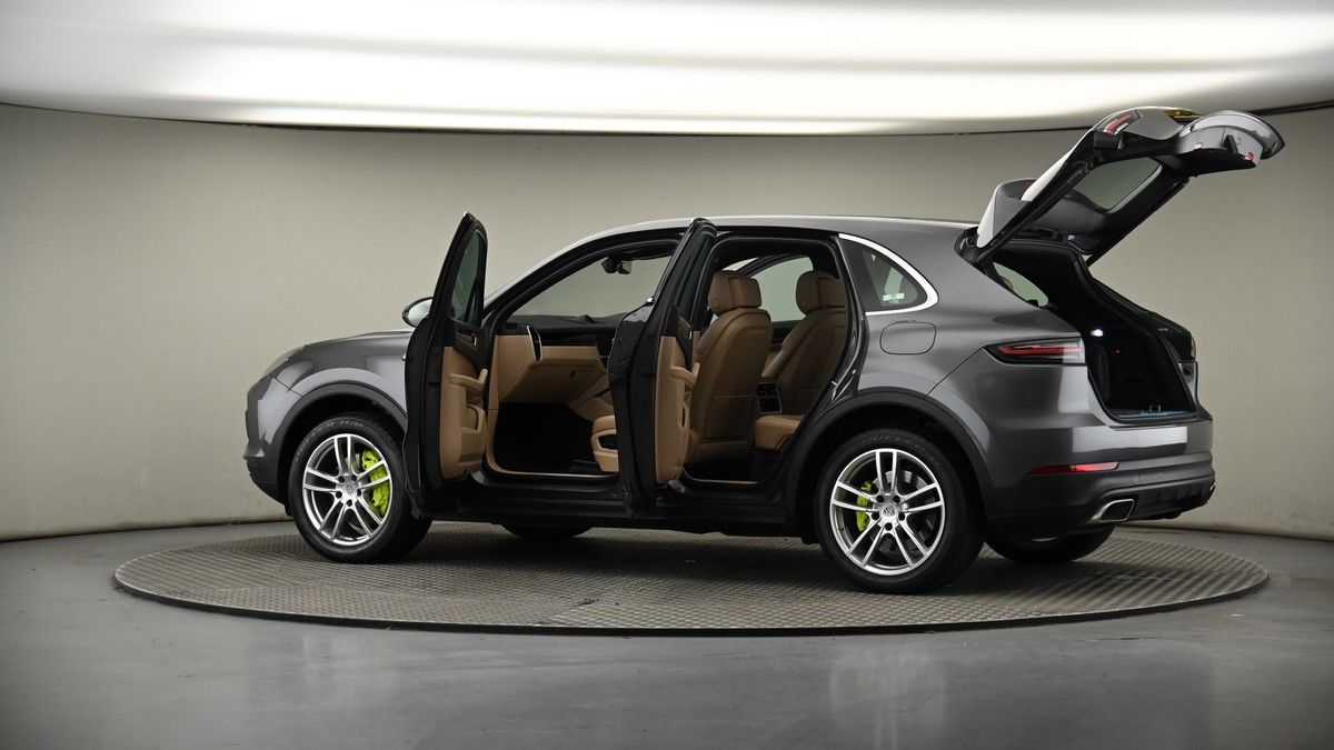 More views of Porsche Cayenne