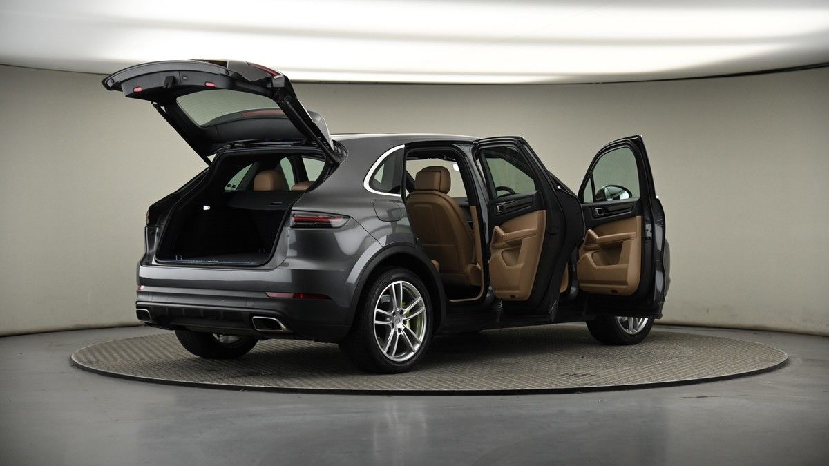 More views of Porsche Cayenne