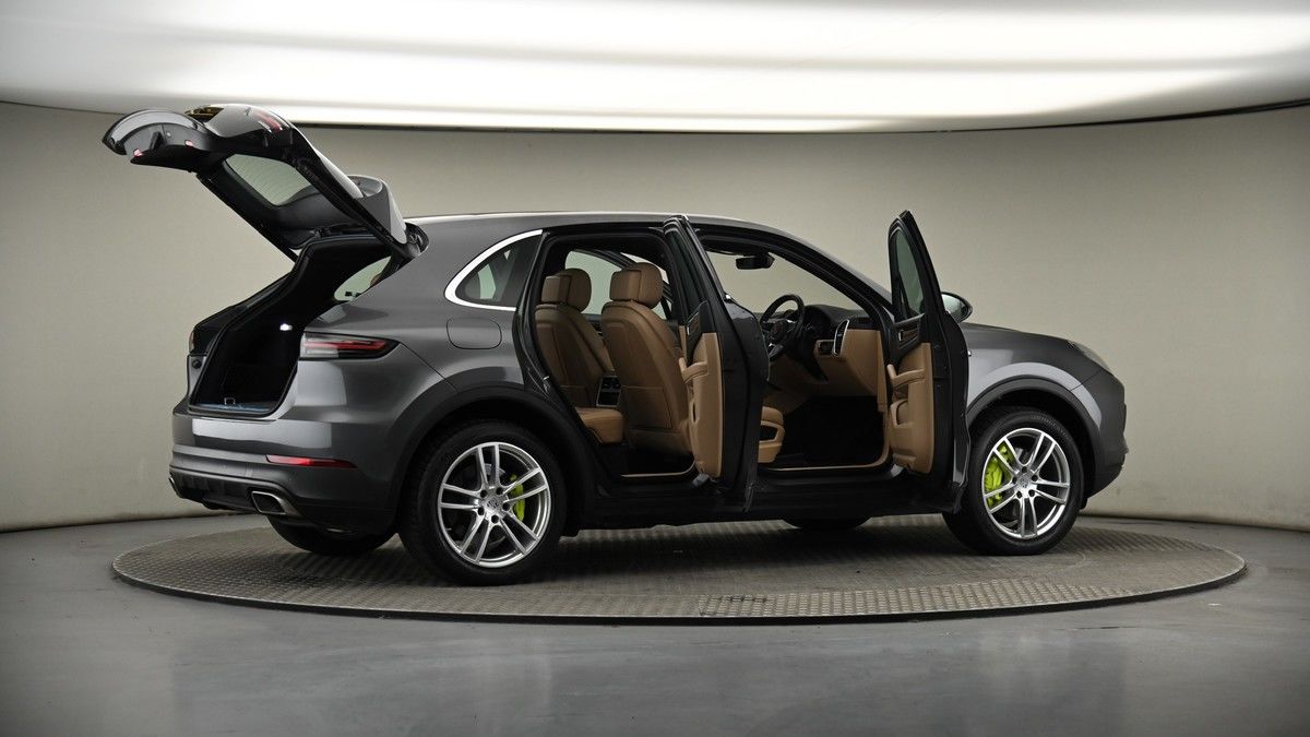 More views of Porsche Cayenne