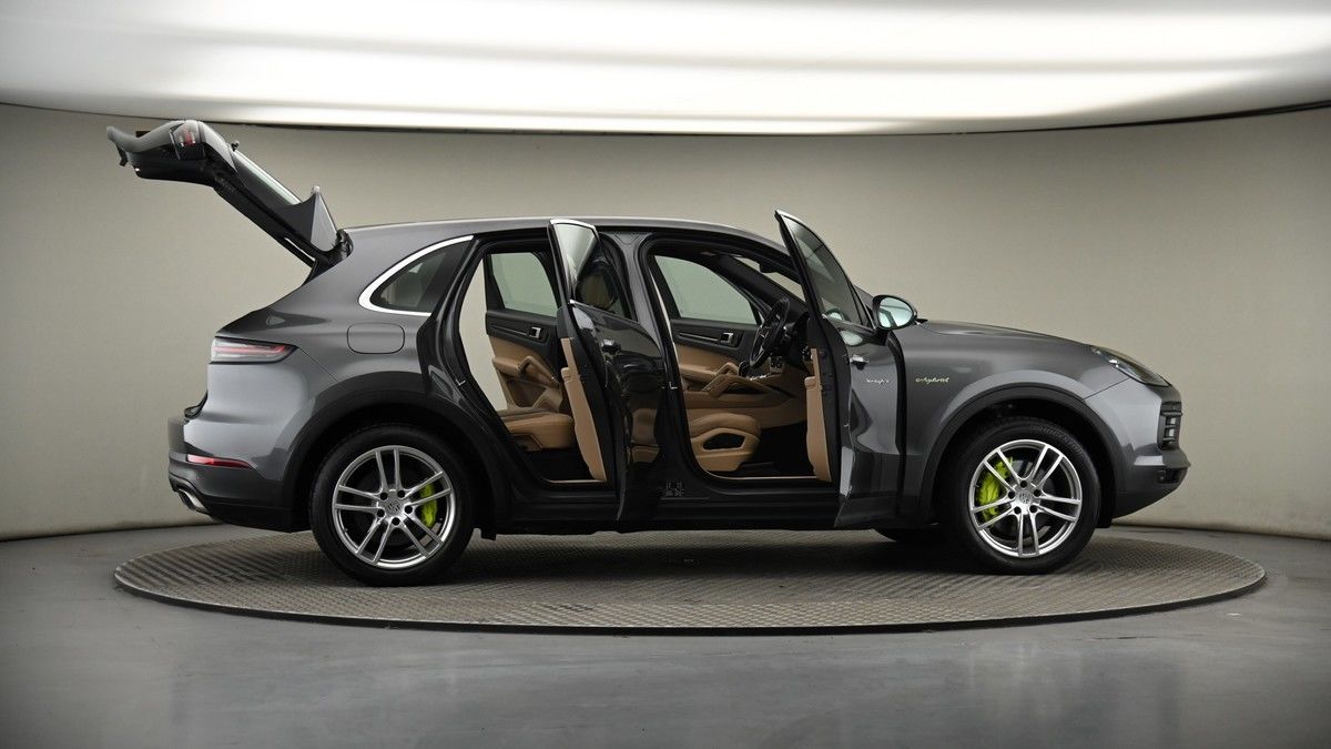 More views of Porsche Cayenne