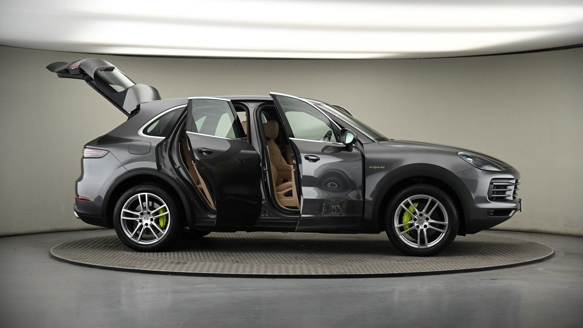 More views of Porsche Cayenne