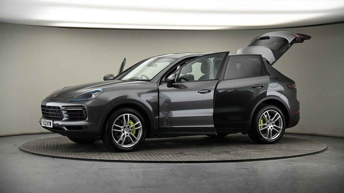 More views of Porsche Cayenne