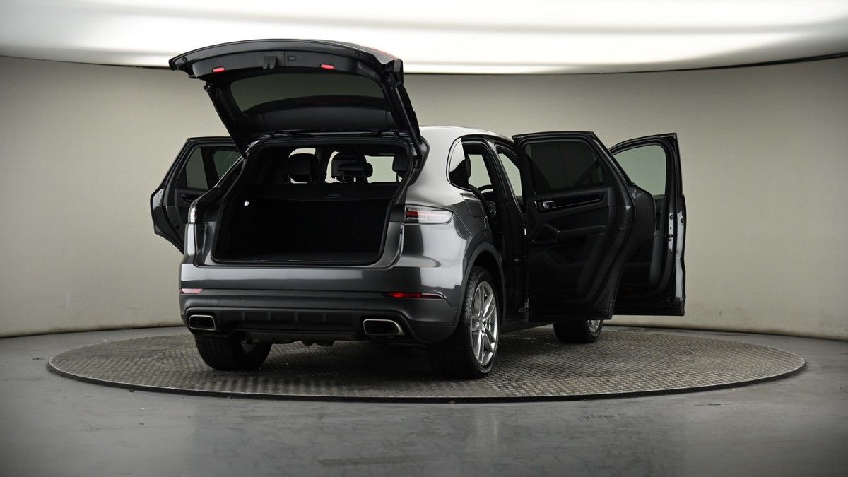 More views of Porsche Cayenne