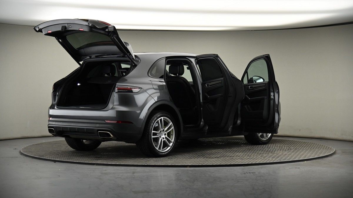 More views of Porsche Cayenne