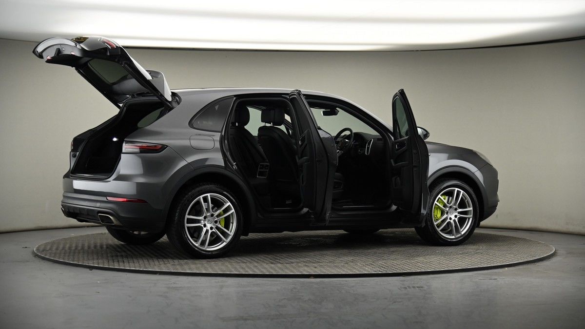 More views of Porsche Cayenne
