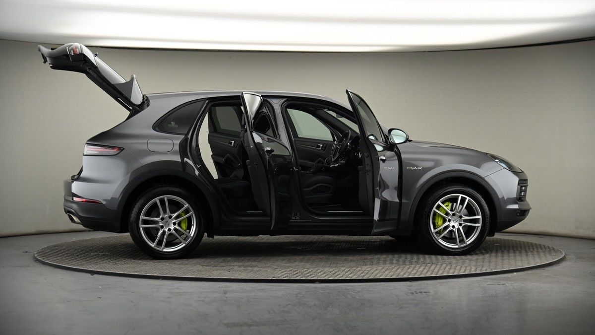 More views of Porsche Cayenne