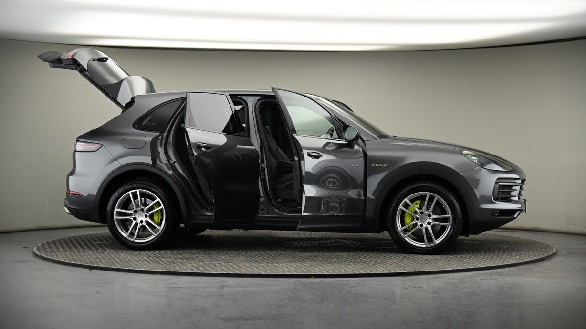 More views of Porsche Cayenne