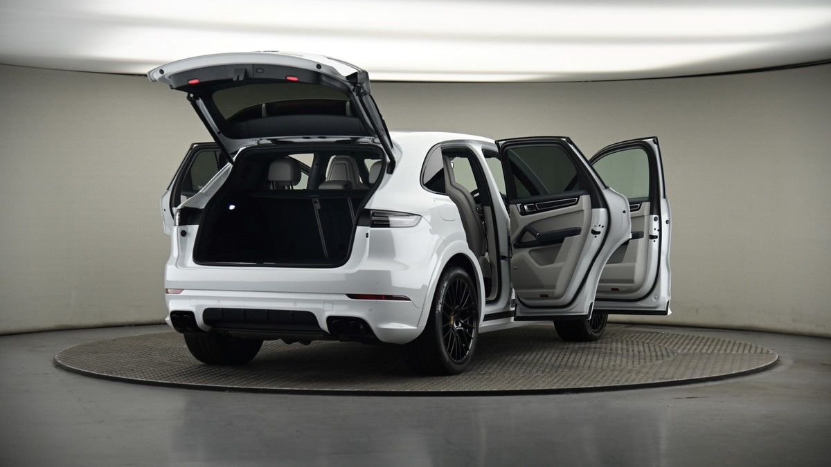More views of Porsche Cayenne
