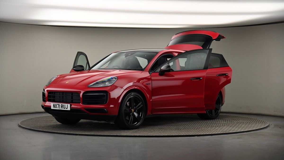 More views of Porsche Cayenne