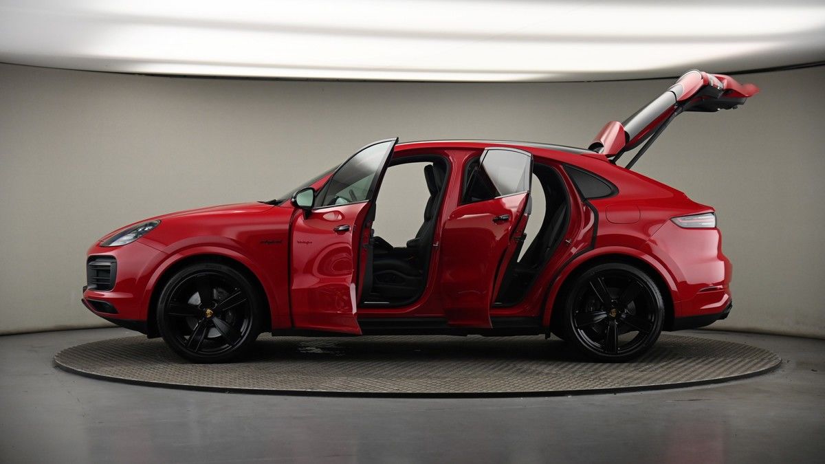 More views of Porsche Cayenne