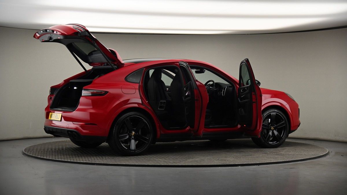 More views of Porsche Cayenne