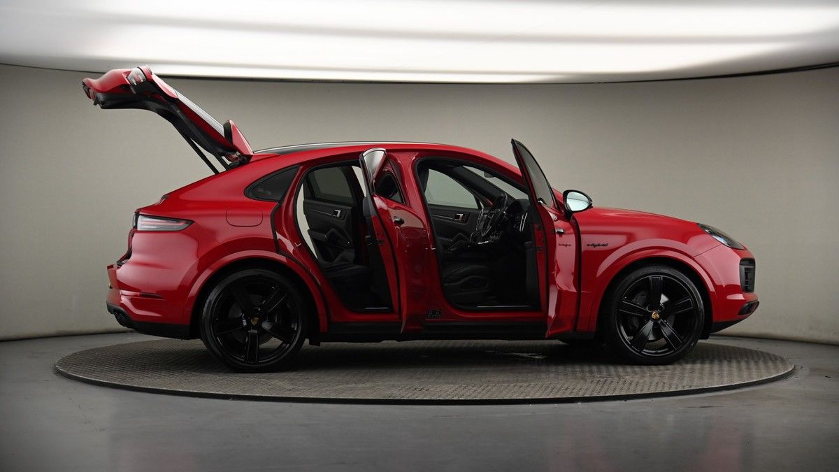 More views of Porsche Cayenne
