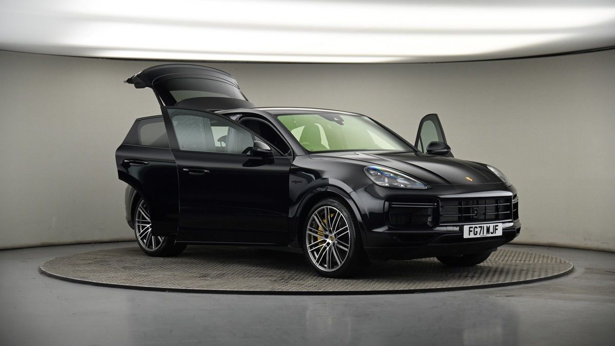 More views of Porsche Cayenne