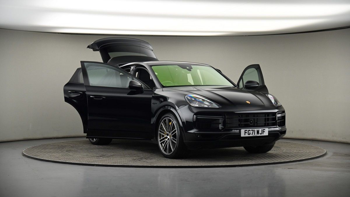 More views of Porsche Cayenne