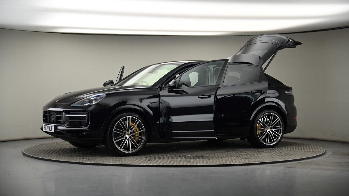 More views of Porsche Cayenne