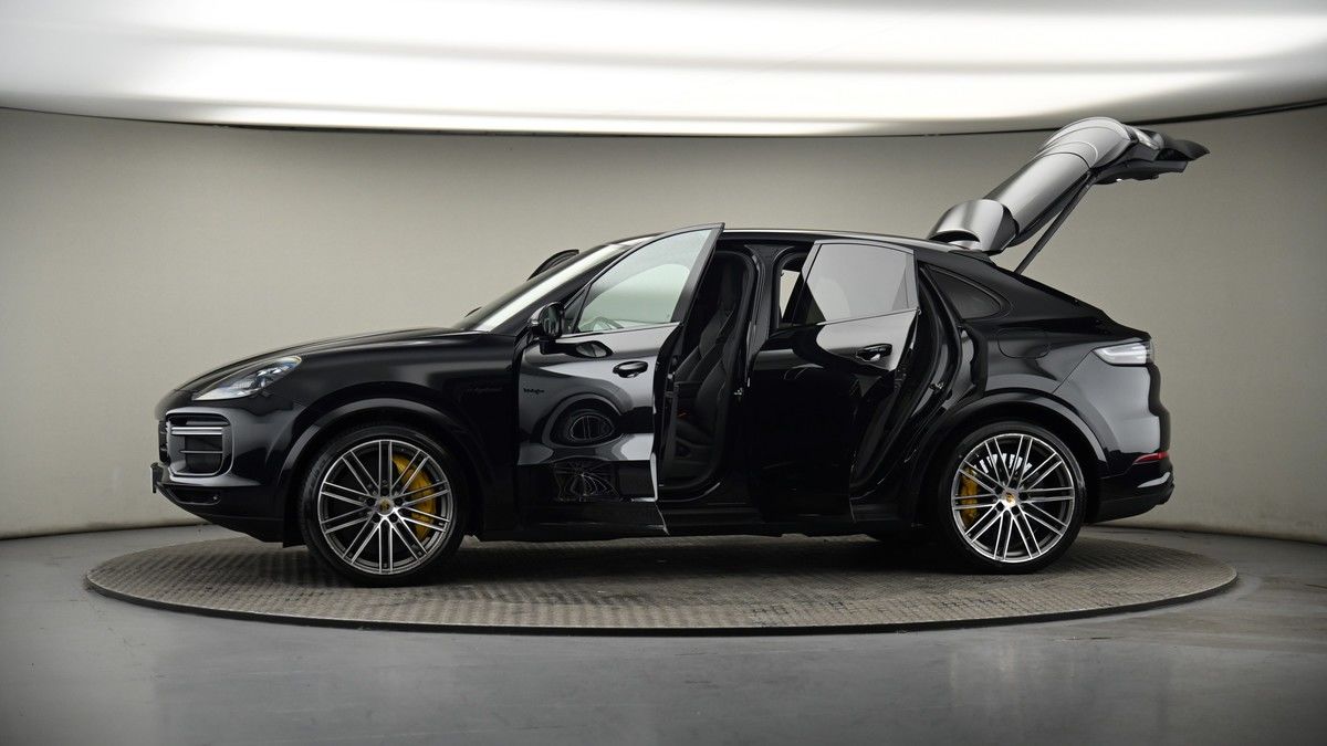 More views of Porsche Cayenne