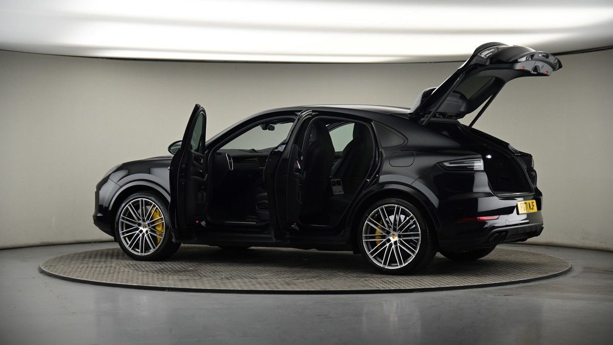 More views of Porsche Cayenne