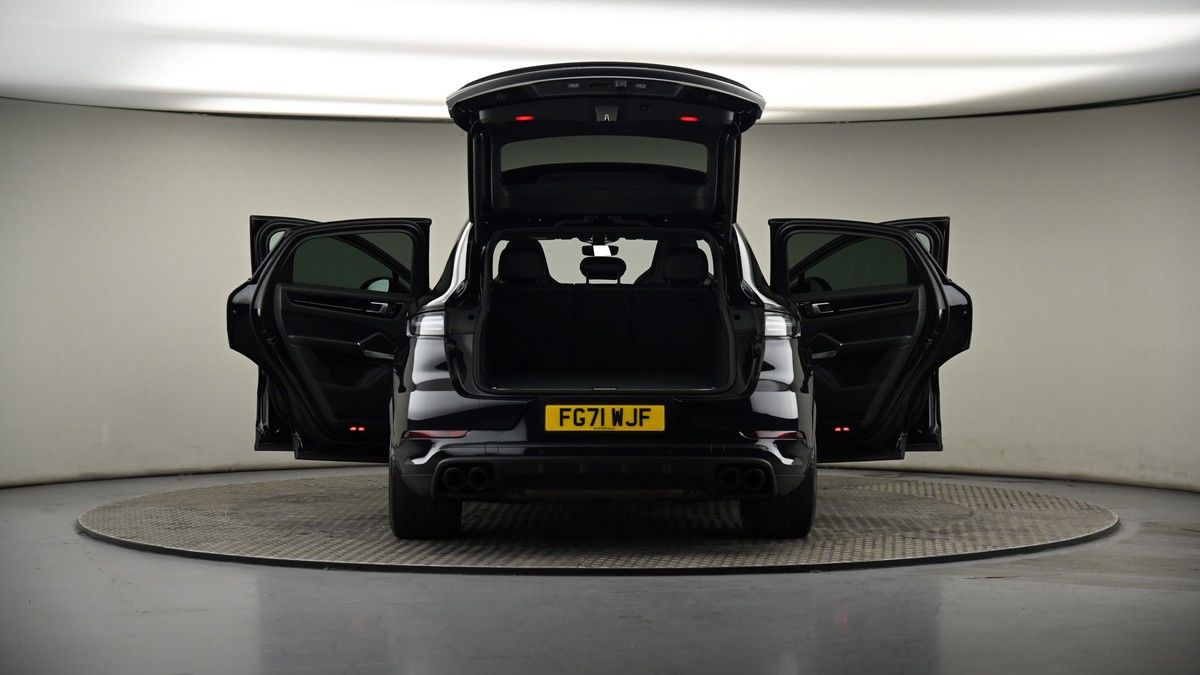 More views of Porsche Cayenne