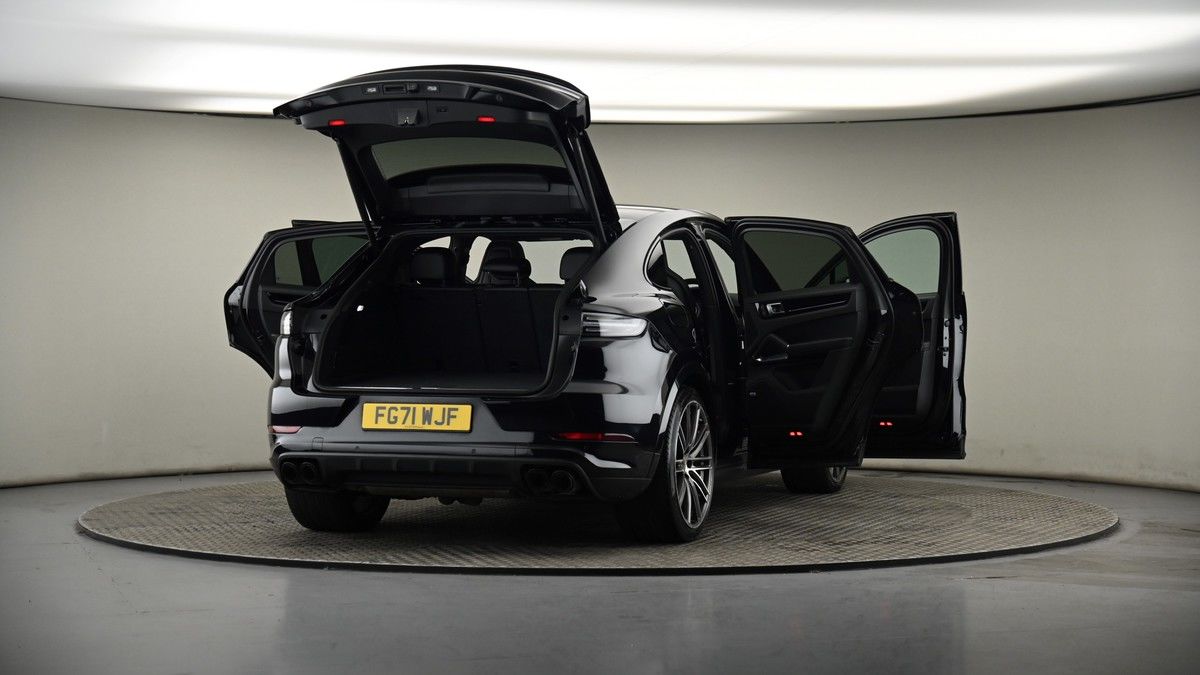 More views of Porsche Cayenne