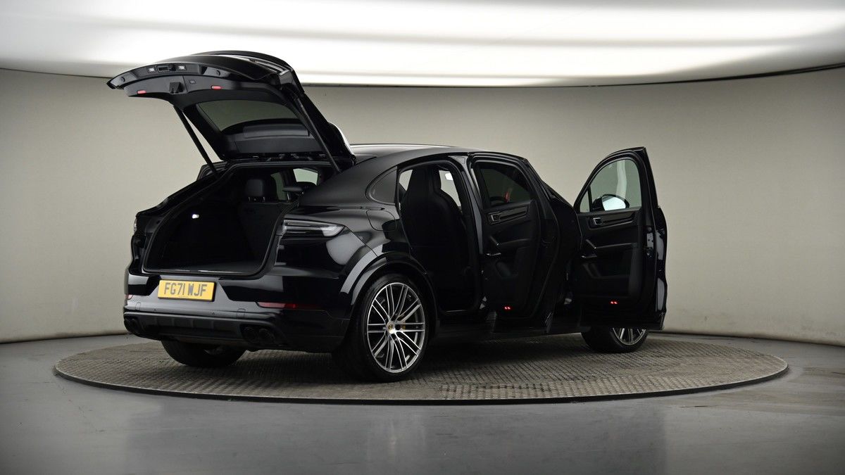More views of Porsche Cayenne