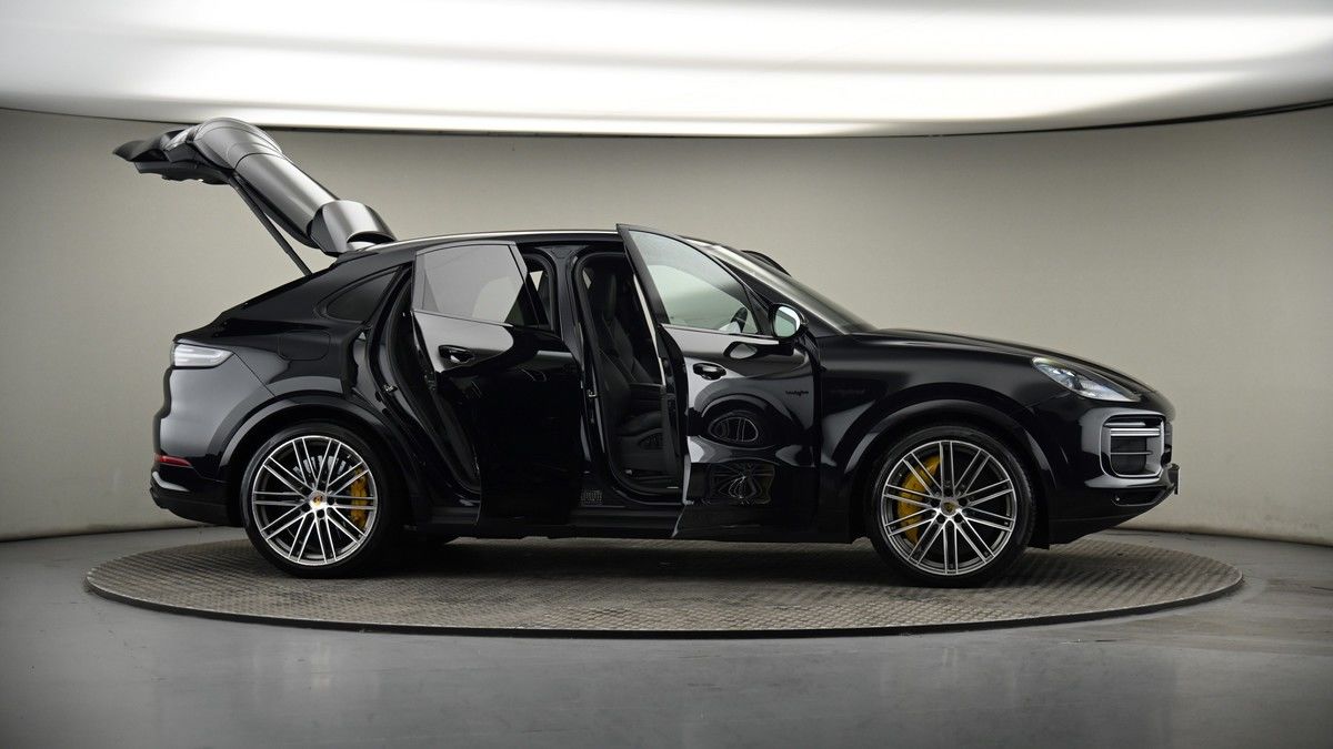 More views of Porsche Cayenne