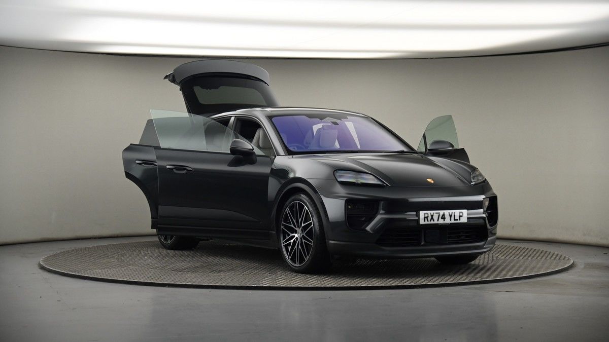 More views of Porsche Macan