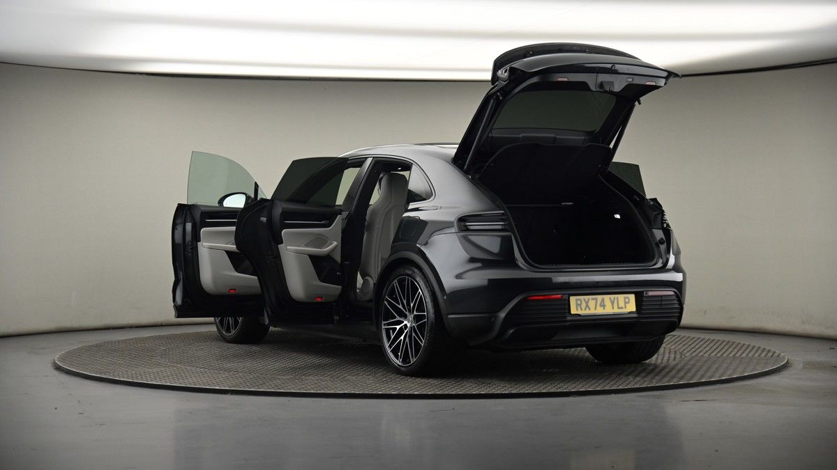 Porsche Macan Image 8