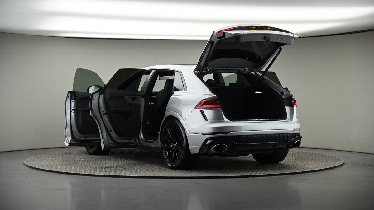 More views of Audi RSQ8