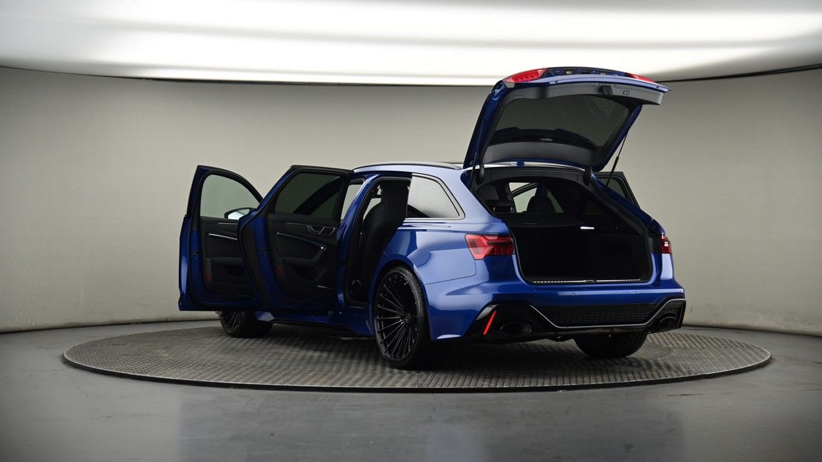 Audi RS6 Avant Image 8