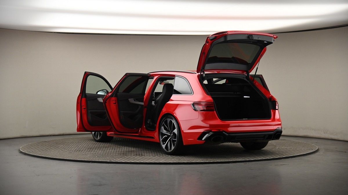 Audi RS4 Avant Image 8