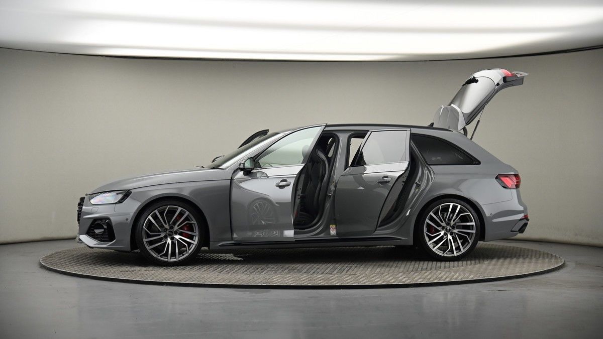 More views of Audi RS4 Avant