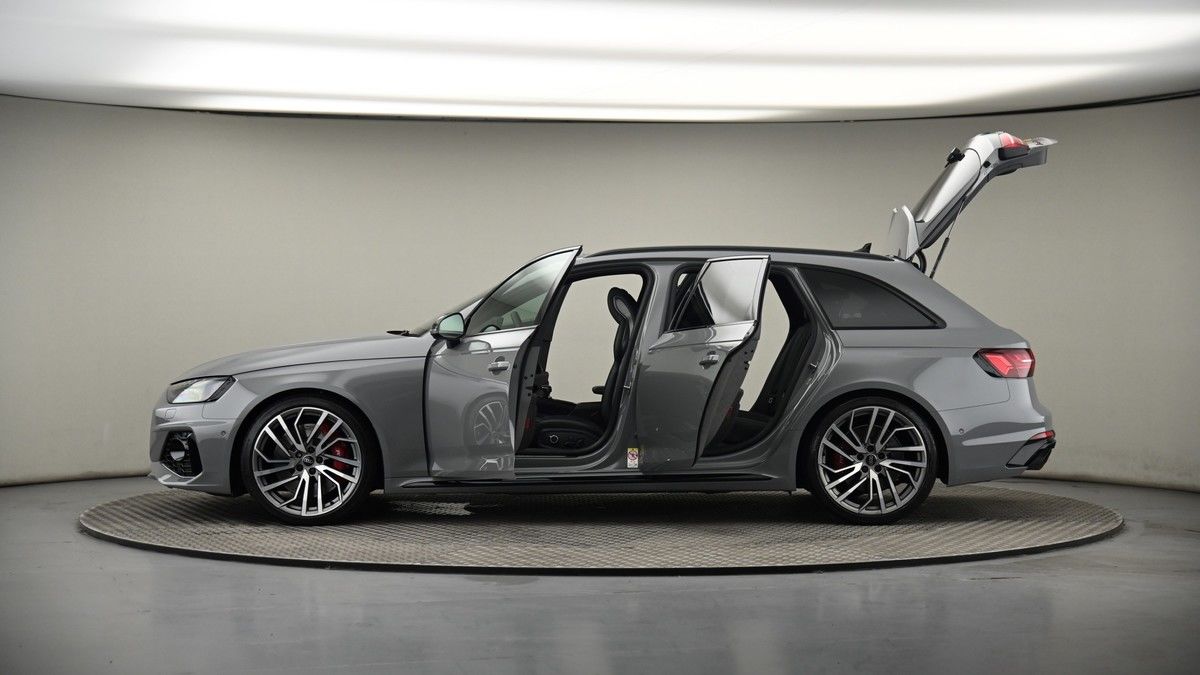 More views of Audi RS4 Avant